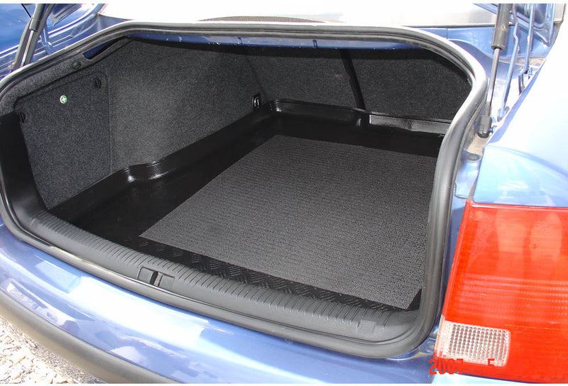 Стелка за багажник Aristar® за Volkswagen Passat B5 Седан (1996 – 2005)