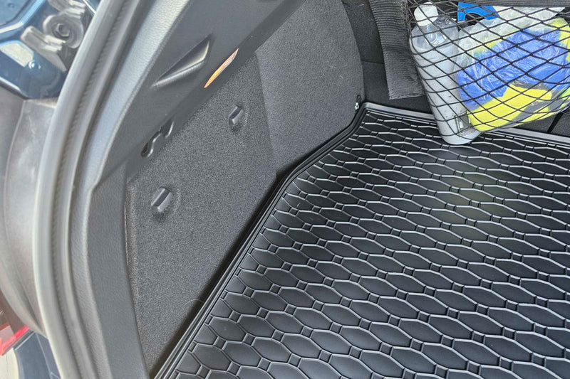 Гумена стелка за багажник Rigum за Toyota C-HR (2016+) горно положение