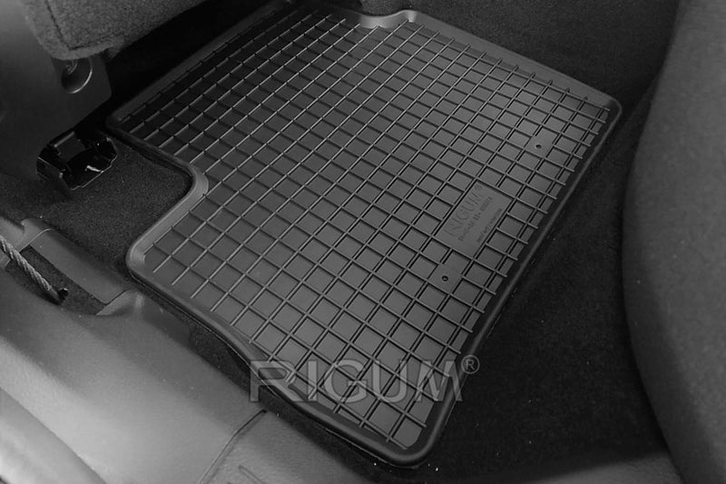 Гумени стелки Rigum за Nissan Qashqai (2022+), 4 части, черни