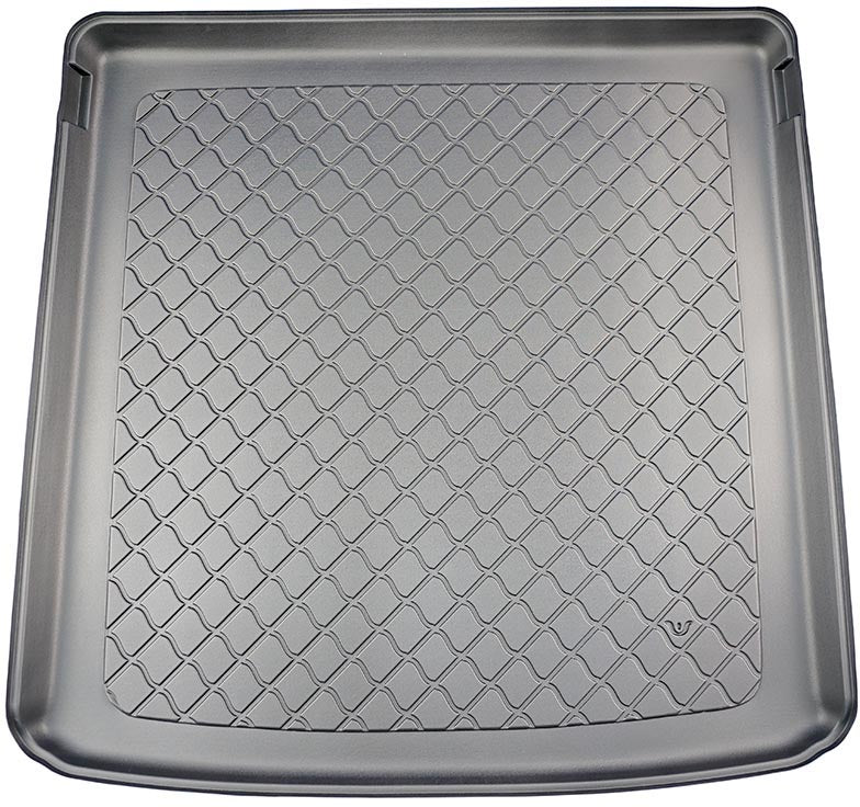 Стелка за багажник Aristar® за Volkswagen Golf VIII / Golf VIII Hybrid mHEV Kombi (от 2020) – за багажник в горно положение