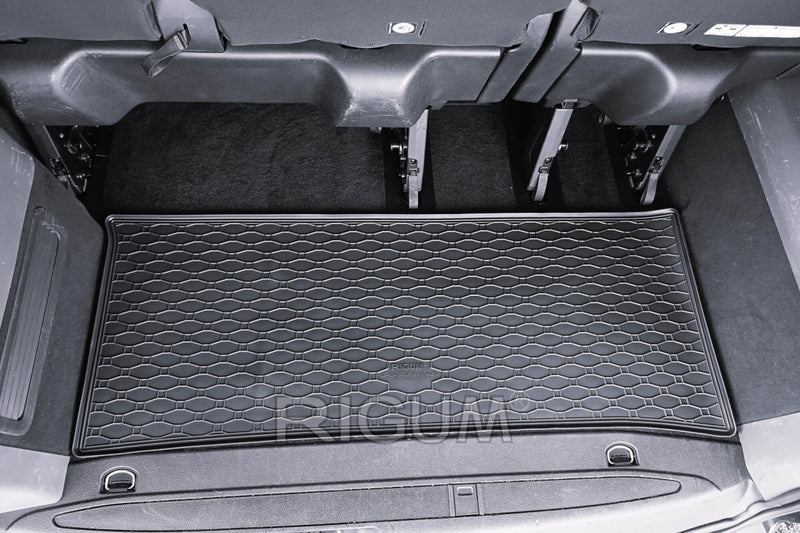 Гумена стелка за багажник Rigum за Ford Tourneo Custom 8/9 места, къса база (2018 +) с подгряване