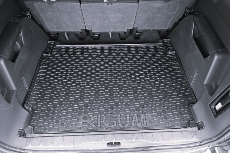Гумена стелка за багажник Rigum за Citroen C4 Grand Picasso (2006+) и Peugeot 5008 (2010+)