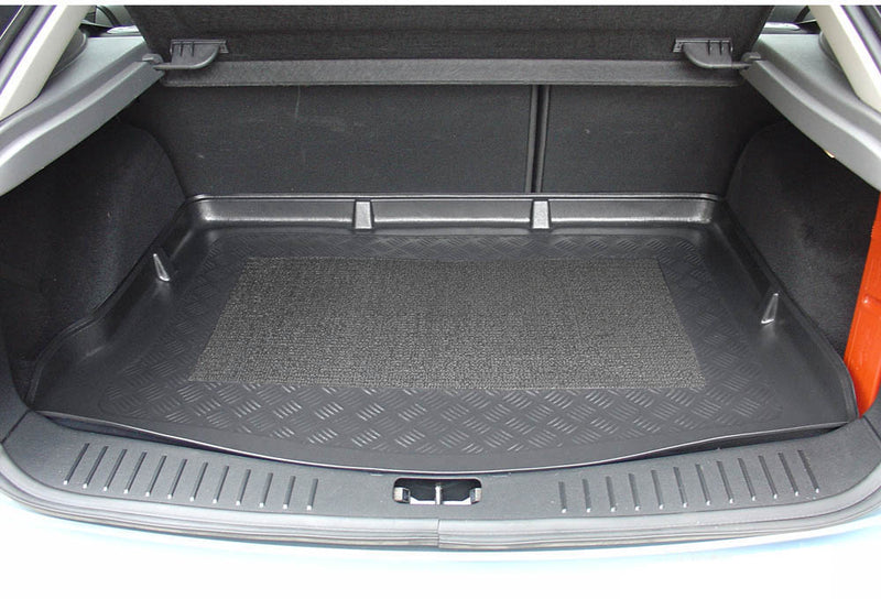 Стелка за багажник Aristar за Ford Focus II Hatchback (2004–2011) с цяла резервна гума