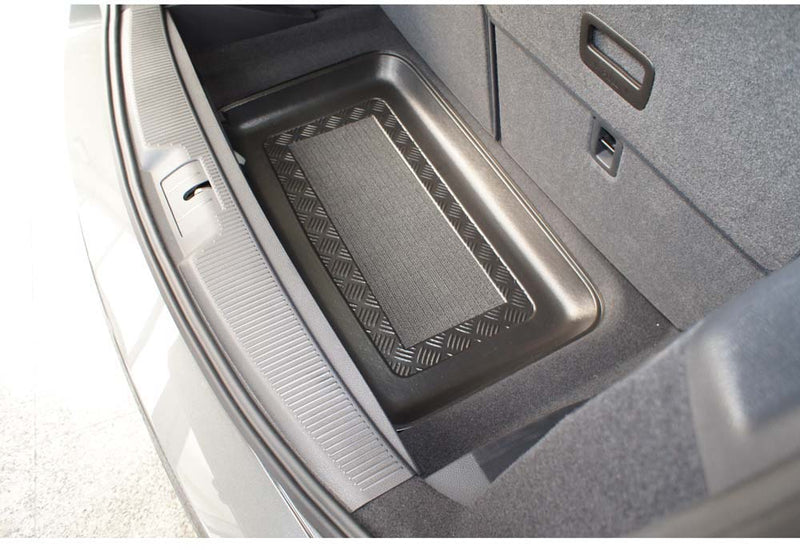 Стелка за багажник Aristar за Seat Alhambra II (09.2010–03.2022) VAN 5 врати 7 места 3-тия ред седалки повдигнат