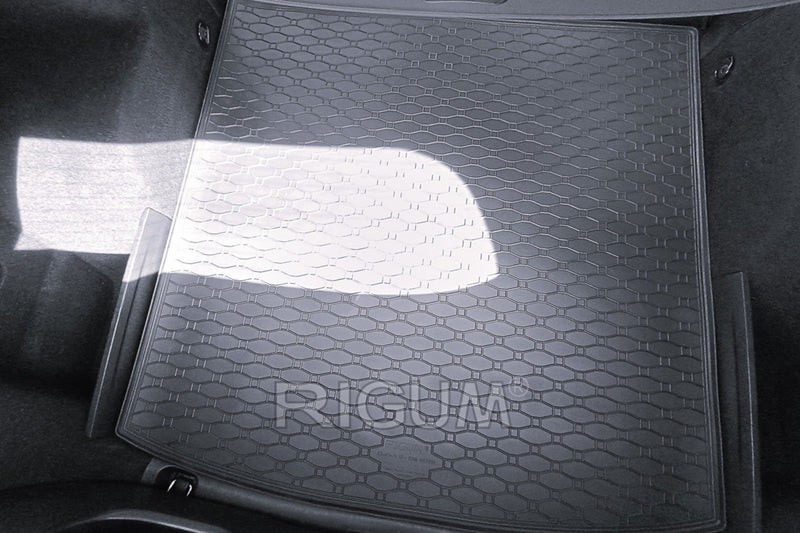 Гумена стелка за багажник Rigum за Fiat Tipo комби (2017+)