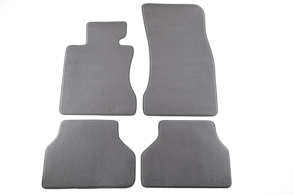 Мокетни стелки Petex за BMW серия 5 E60 седан, E61 комби (2003-2010), 4 части, сиви, материя Comet, захват B204