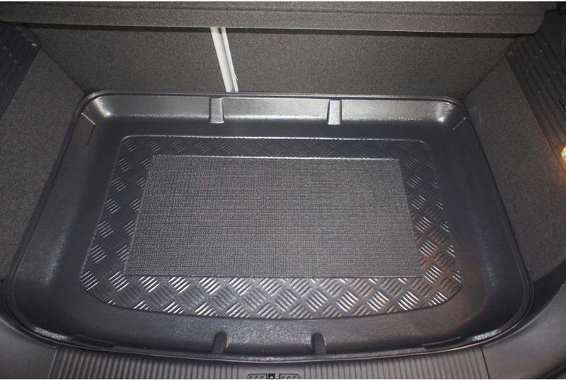 Стелка за багажник Aristar® за Audi A1 I 8X (2010-2018) горно положение