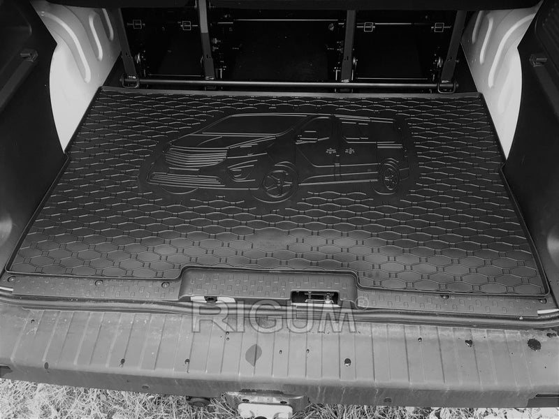 Гумена стелка Rigum за багажник за Opel Vivaro (2014-2018), Renault Trafic (2014+), Fiat Talento (2016+) къса база, с щампа на автомобила