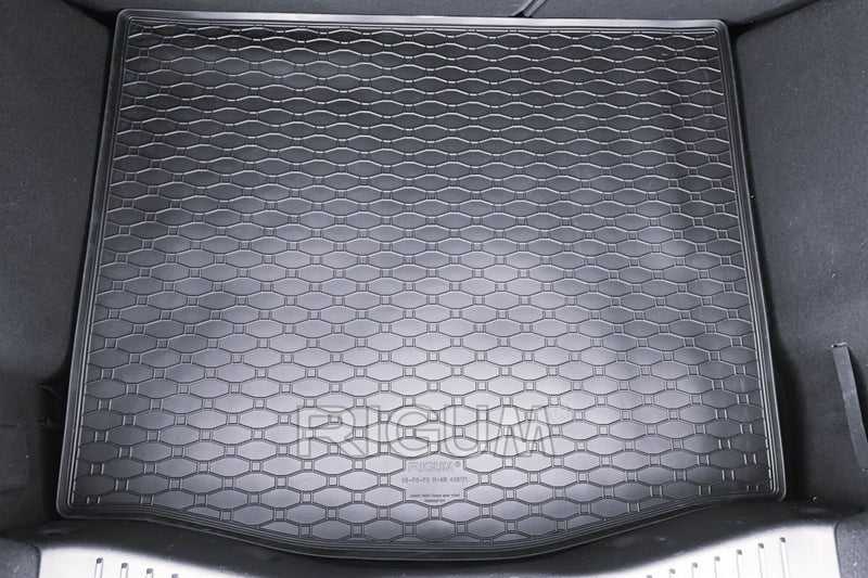 Гумена стелка Rigum за багажник за Ford Focus хечбек (2011+) с резервна гума