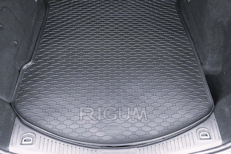 Гумена стелка Rigum за багажник за Ford Mondeo комби (2007+) с малка резервна гума