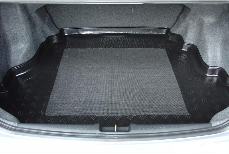 Стелка за багажник ARISTAR за Honda City IV Sedan (2006–2008)