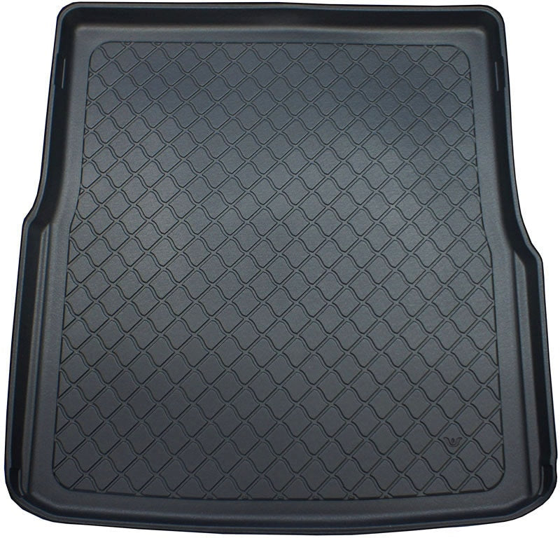 Стелка за багажник Aristar® за Volkswagen Passat B8 Variant / Комби (5 врати) (2014+)