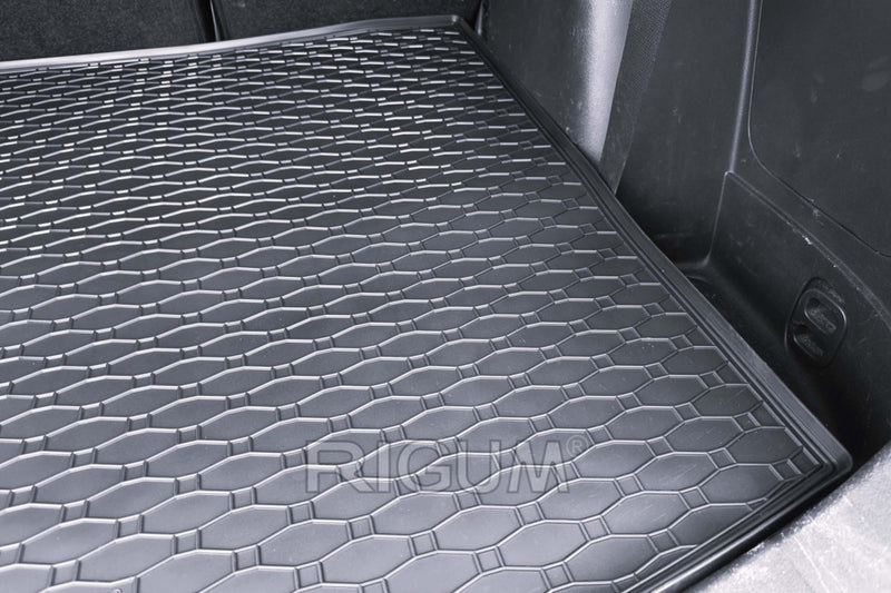 Гумена стелка за багажник Rigum за Mitsubishi Outlander PHEV (2012+), 5 места