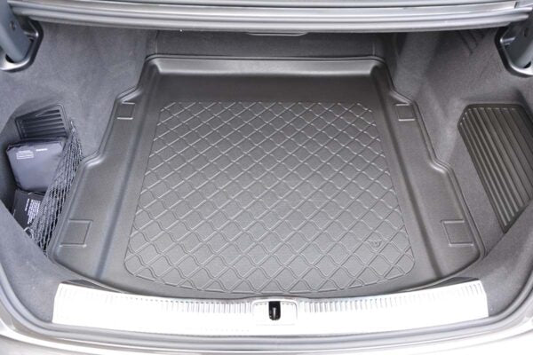 Стелка за багажник ARISTAR за Audi A8 D5 Седан (4 врати) (2017+) стандартна и дълга версия, също и за версия Quattro