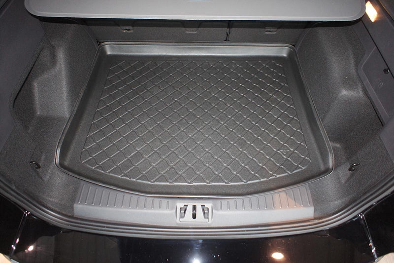 Стелка за багажник ARISTAR за Ford Kuga II SUV (2013–2020)