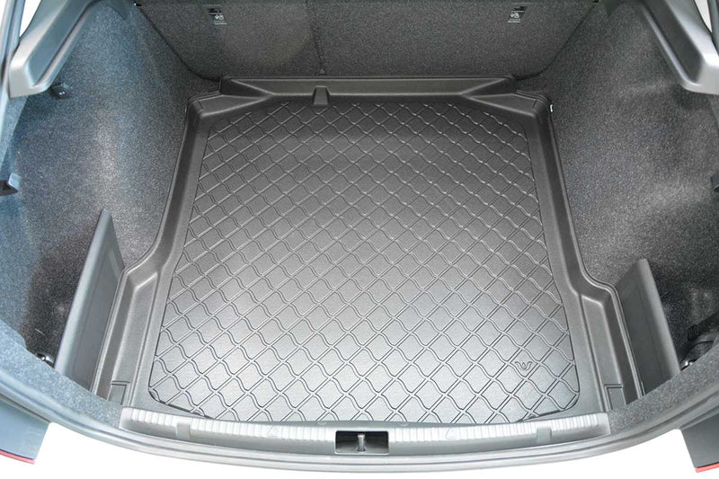 Стелка за багажник Aristar за Seat Toledo IV Hatchback 5 врати (2013–2019)