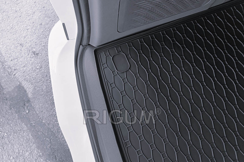 Гумена стелка Rigum за багажник за Ford Transit Custom (2024+), Volkswagen T7 Caravelle (2025+) – 1 част, черна