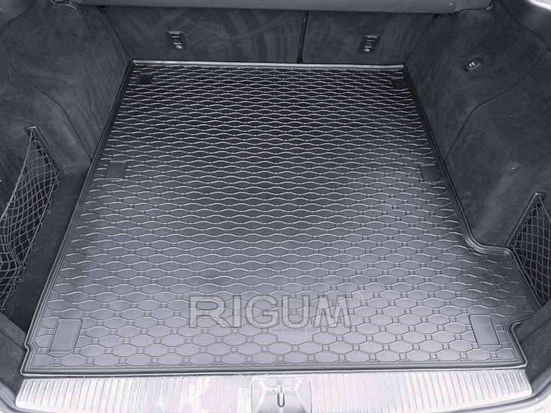 Гумена стелка за багажник Rigum за Mercedes E-Class W212 комби (2009-2016)