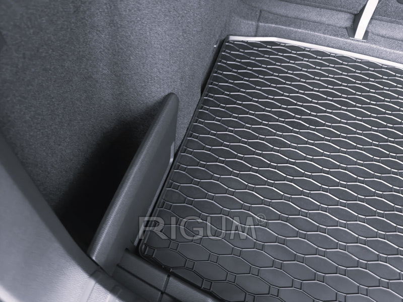 Гумена стелка за багажник Rigum за Skoda Karoq 4X2 (2016+) / Seat Ateca 4X2 (2016+)