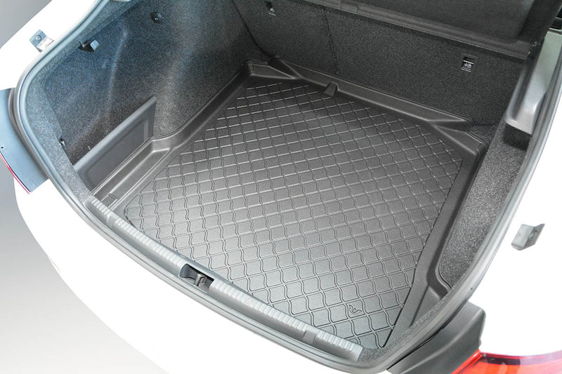 Стелка за багажник Aristar за Seat Toledo IV Hatchback 5 врати (2013–2019)
