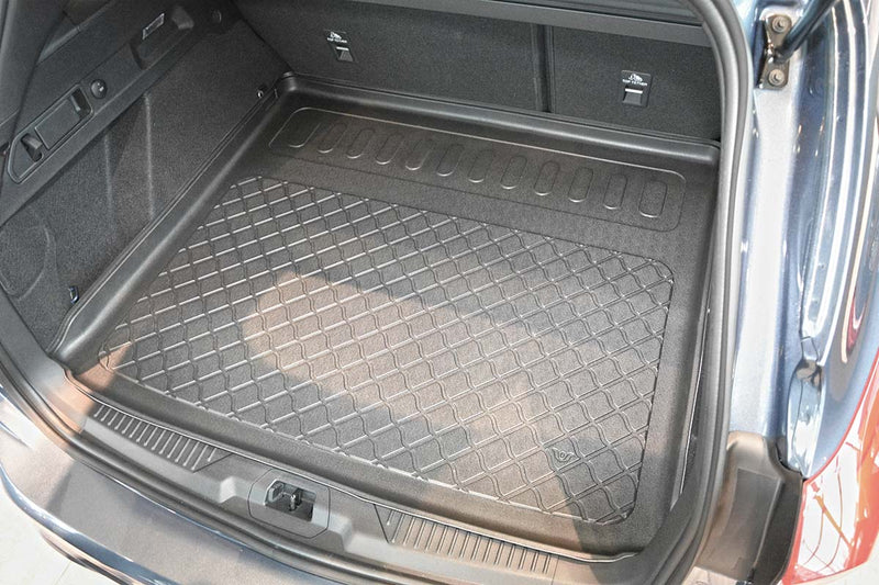 Стелка за багажник Aristar Guardliner за Ford Focus Active SUV (2018+) горно положение на багажник с плосък праг