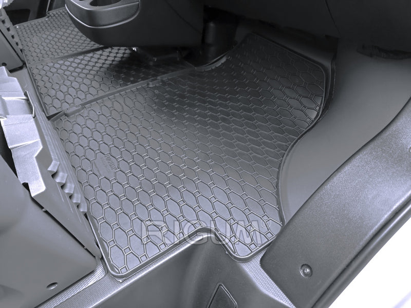 Гумени стелки Rigum за Peugeot Boxer (2022+), 3 места, 3 части, черни