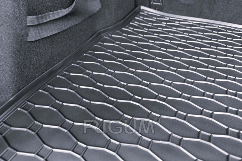Гумена стелка Rigum за багажник Peugeot 2008 (2013+)