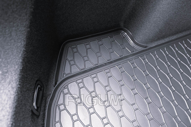 Гумена стелка Rigum за багажник за Audi A3 Седан (2012-2023г.)