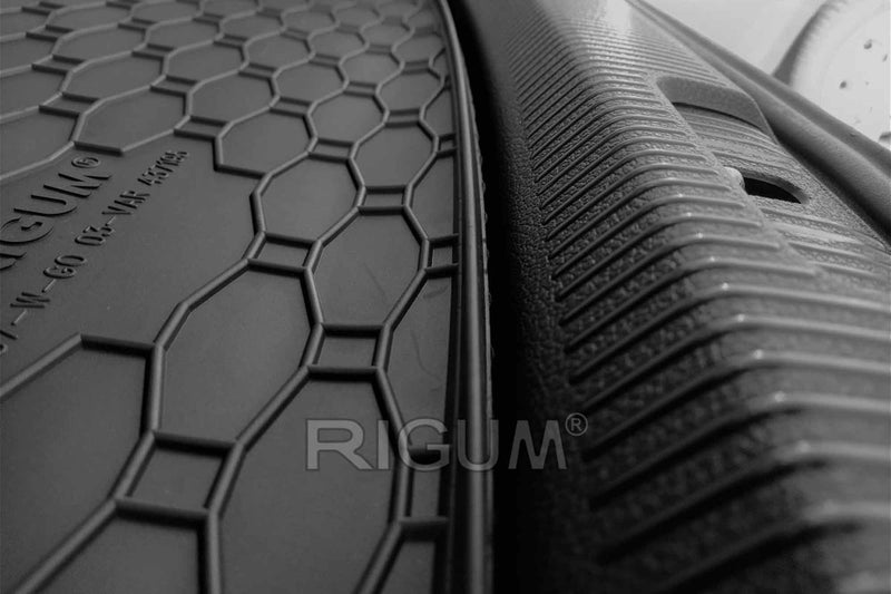 Гумена стелка за багажник Rigum за Volkswagen Golf 5 комби (2003–2008)