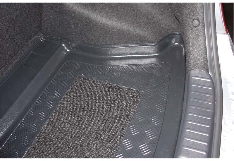 Стелка за багажник Aristar за Hyundai i30 Хечбек 5 врати (07.2007–01.2012) с резервна гума или ремонтен комплект