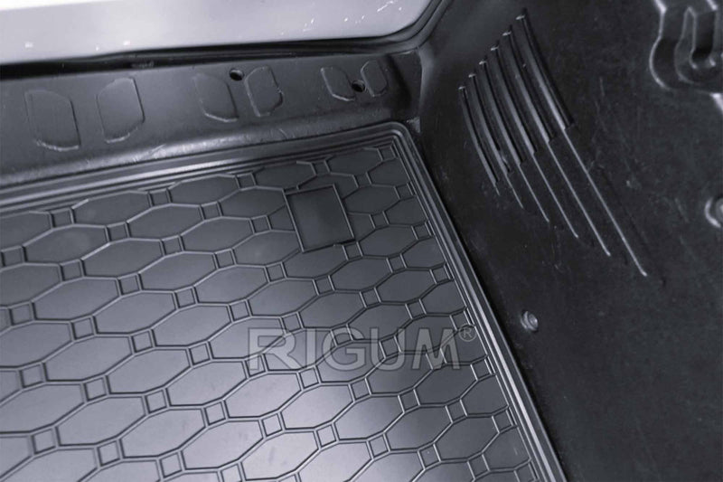 Гумена стелка Rigum за багажник за Fiat Doblo (2010+) и Opel Combo 5 места (2012+)  Черна