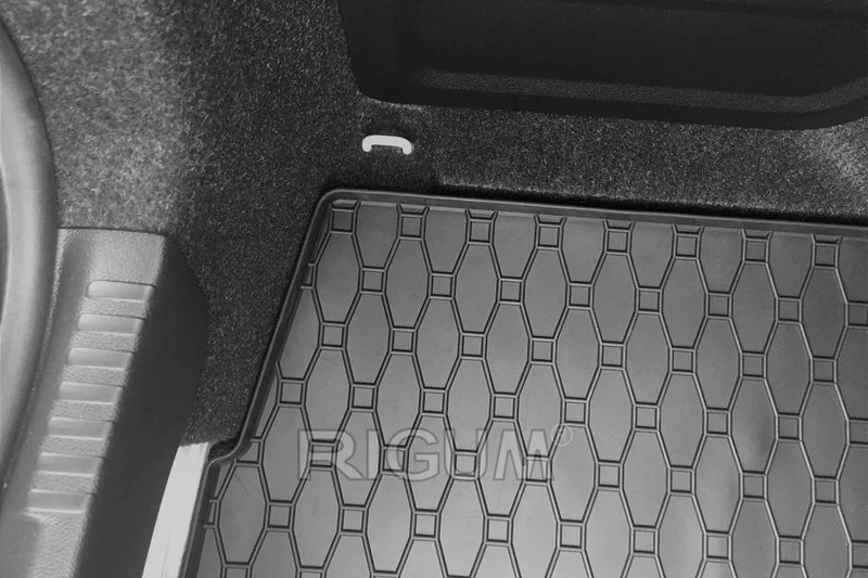 Гумена стелка Rigum за багажник за Skoda Rapid, Seat Toledo (2012-2019)