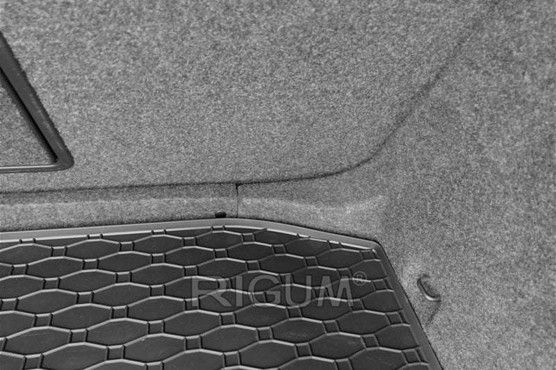 Гумена стелка за багажник Rigum за Skoda Octavia комби (2013-2019)