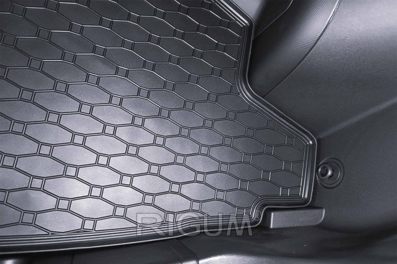 Гумена стелка за багажник Rigum за Subaru Impreza/ XV (2018+)