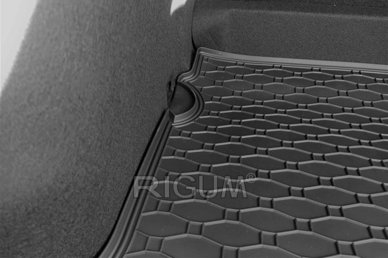 Гумена стелка Rigum за багажник за Hyundai i30 комби (2019+)  със странични ниши