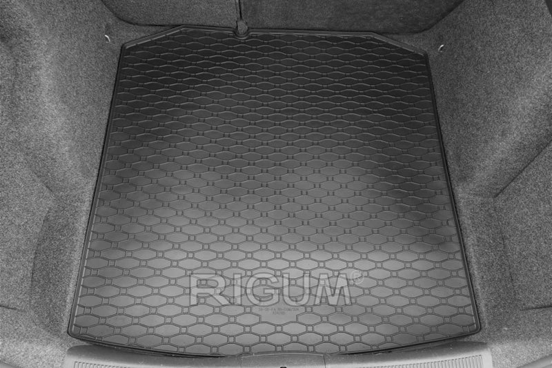 Гумена стелка за багажник Rigum за Skoda Fabia седан/комби (1999-2007)