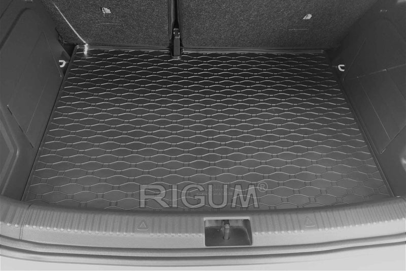 Гумена стелка за багажник Rigum за Skoda Fabia хечбек (2014-2021)