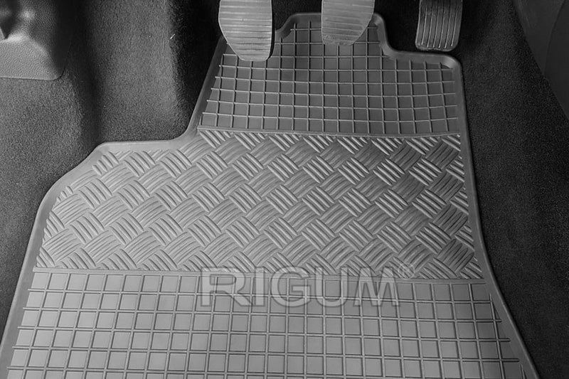 Гумени стелки Rigum за Peugeot Partner 5M (2008+), версия Packet Child, 4 части, черни