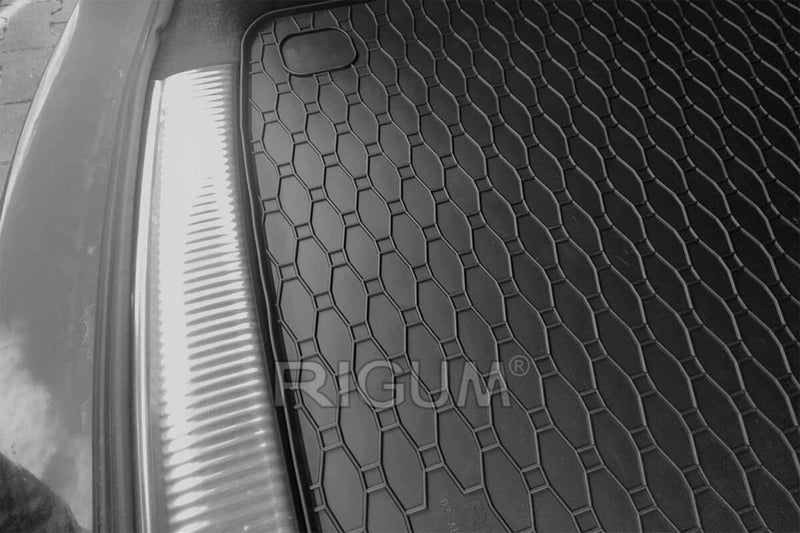 Гумена стелка Rigum за багажник За Audi Q5 (2008–2017)