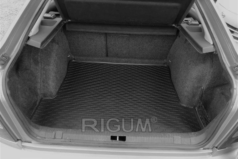 Гумена стелка за багажник Rigum за Skoda Octavia седан (1996-2004)
