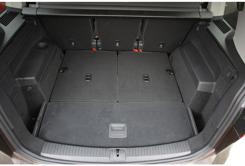 Стелка за багажник Aristar за Volkswagen Touran II (5T) ван 5 врати, 5/7 места – 3-ти ред седалки сгънат (09.2015+)