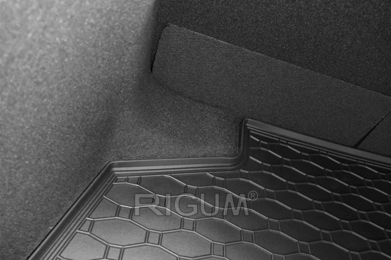 Гумена стелка Rigum за багажник Toyota Corolla седан (2019+)