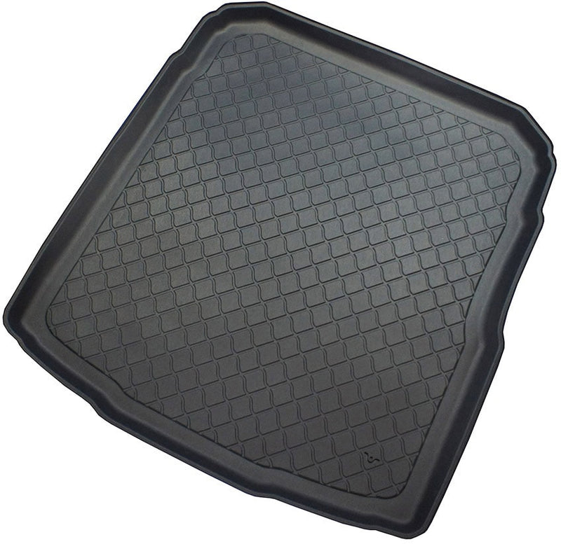 Стелка за багажник Aristar® за Volkswagen Passat B8 Седан (4 врати) (2014–2021) – вдълбнат багажник в долно положение с резервна гума или ремонтен комплект