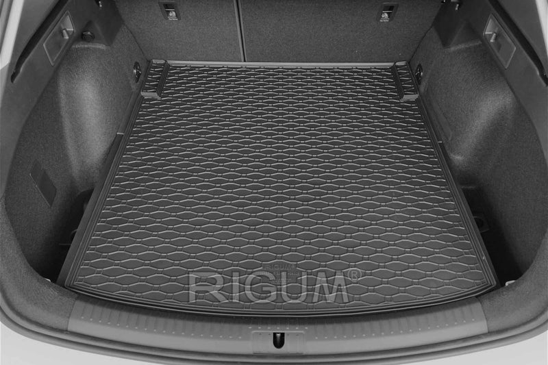 Гумена стелка за багажник Rigum за Skoda Superb Лифтбек (2015+)