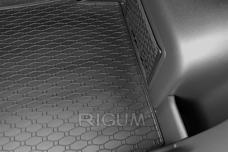 Гумена стелка за багажник Rigum за Skoda Rapid Spaceback (2012-2019)