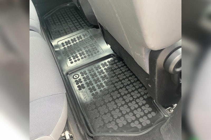 Гумени стелки Rezaw-Plast за Peugeot Partner (2008–2018), 3 части, черни