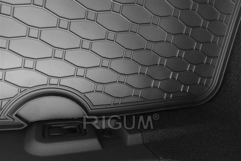 Гумена стелка Rigum за багажник за Hyundai i30 комби (2019+)  със странични ниши