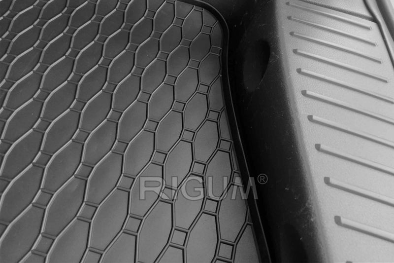 Гумена стелка Rigum за багажник за Ford Focus C-Max (2004-2007)