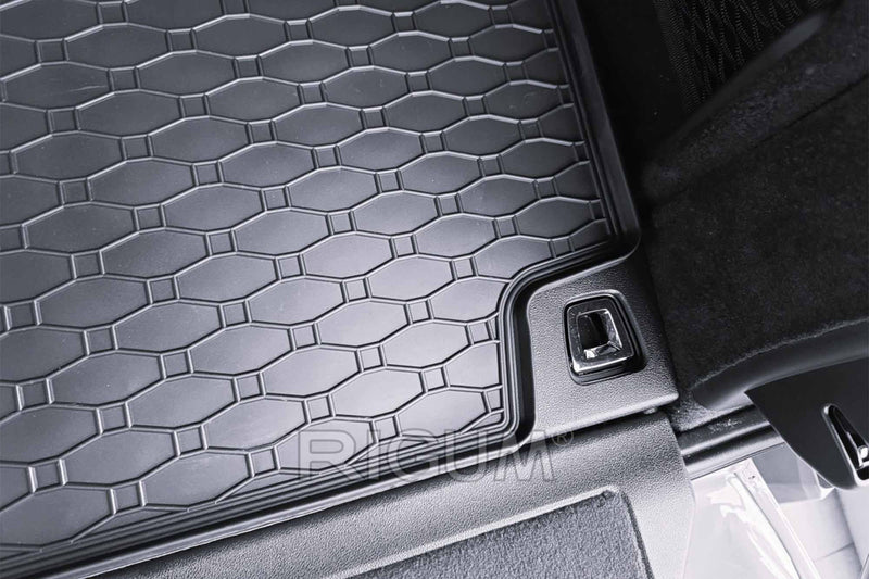 Гумена стелка за багажник Rigum за BMW X7 G07 (2019+)
