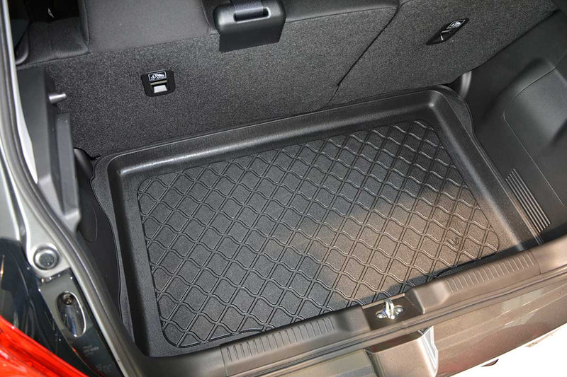 Стелка за багажник Aristar Guardliner за Suzuki Swift Хечбек 5 врати (05.2017+) задвижване на 2 колела